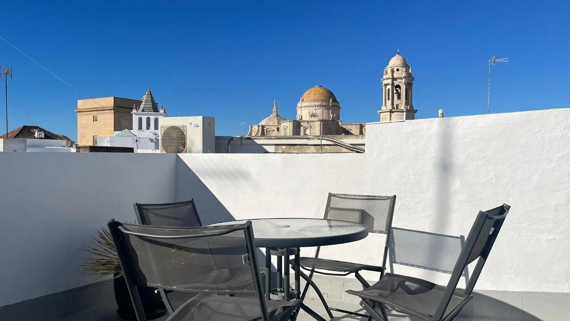 Hidden Gem Penthouse El Meson Daire Cadiz