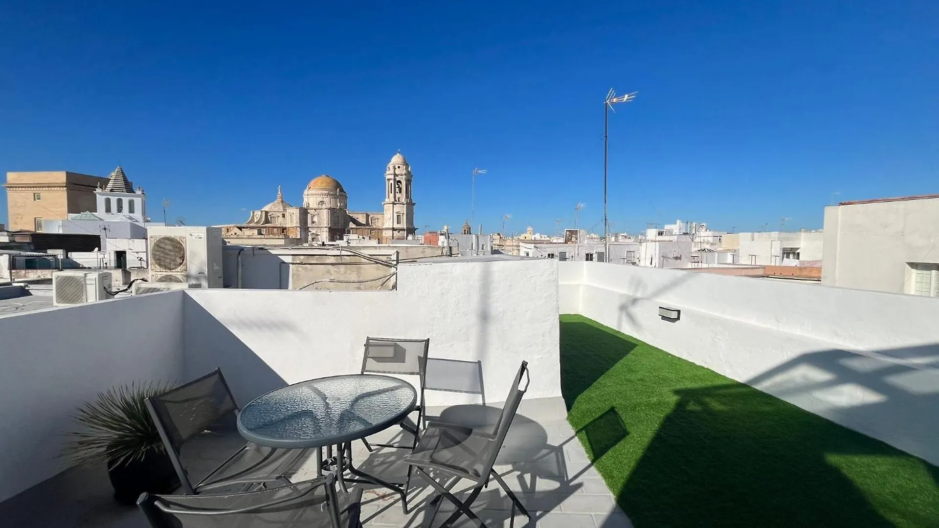 Hidden Gem Penthouse El Meson Apartment Cadiz 0*,  Spain